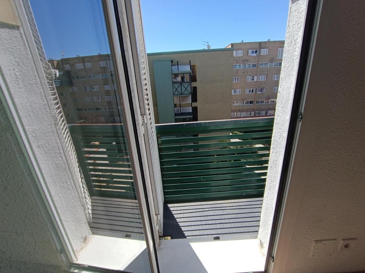 Amplia Habitacion En Vivienda Duplex 马德里 外观 照片